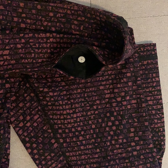 Lululemon Wunder Under Leggings - Picture 3 of 4